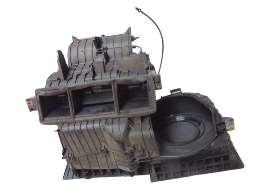 RENAULT SCENIC II 04R обогреватель корпус ЕС