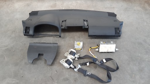 dashboard console airbags sensor tension belts kpl Toyota Corolla Verso II