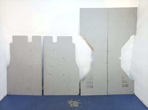 FORD TRANSIT MK8 ПЛАСТИКОВА НАКЛАДКА ЗАДНЯ КОРОБКА