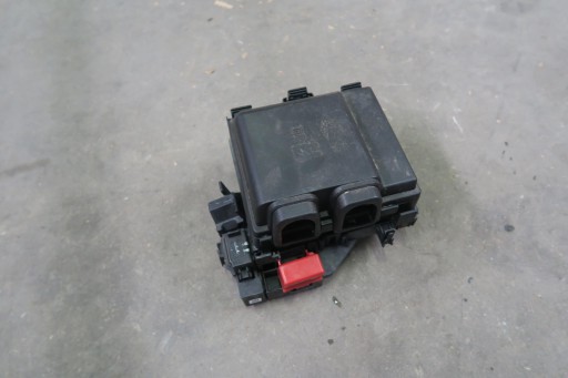 LX6T-14D068-ECE - Блок запобіжників ford kuga mk3 2.5 гібрид