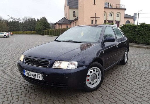 Audi A3 8L Hatchback 1.6 i 102KM 2000