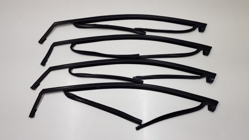 FT4B-R21511-LH2 - УПЛОТНИТЕЛЬ СТЕКЛА ДВЕРИ ЛЕВЫЙ ПЕРЕДНИЙ FORD EDGE SPORT