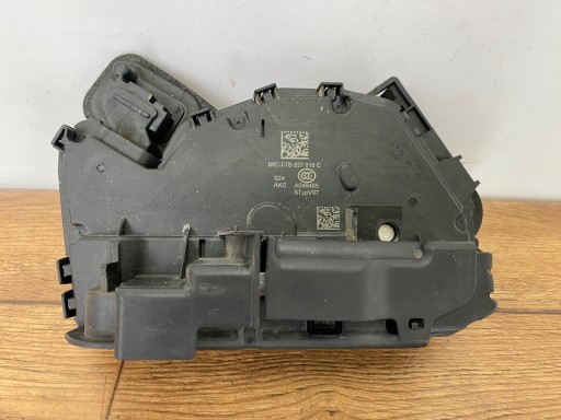 lock door VW Polo VI