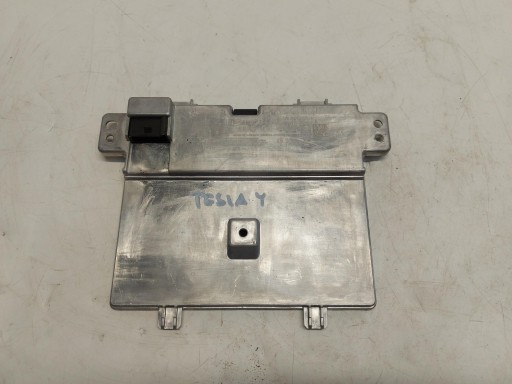 TESLA MODEL Y 2022r modul ladowania ladowarka indukcyjna 1755100-00-d