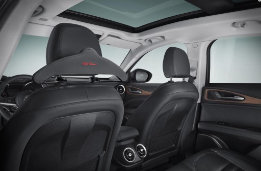 50903592 - Вешалка для пиджака на изголовье Alfa Romeo Giulia