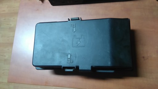 БЛОК ЗАПОБІЖНИКІВ JEEP KL 68235115AC