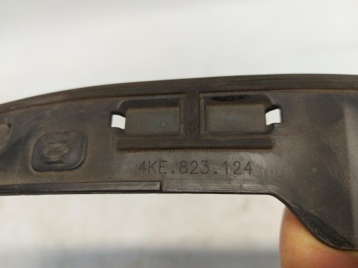 Audi Q8 E-TRON SportBack 4KE tyres gasket bonnets pokrywy front 4ke823124