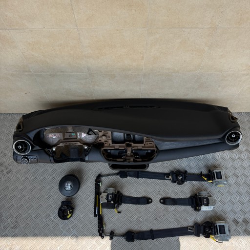 dashboard complete airbag console tension belts cockpit ALFA ROMEO GIULIA 2018 ROK