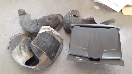 86811-DS000 86821-AR500 - GENESIS GV70 2022 EV КОЛІСНІ АРКИ ПЕРЕДНЯ ЗАДНЯ ЛІВА ПРАВА