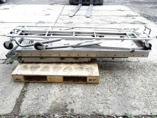 БАЗА ПОД СПАСАТЕЛЬНЫЕ НОСИЛКИ