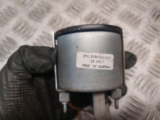 clock dials MERCEDES-BENZ T1 KACZKA 370.218/011/017