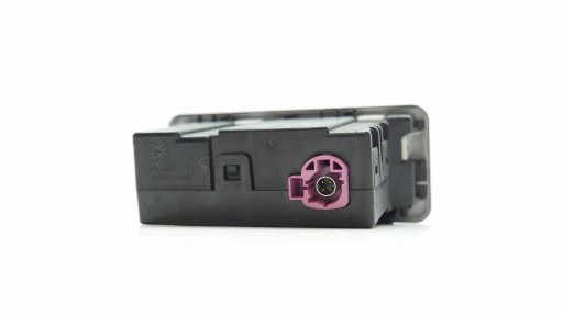 PORT ZLACZE adapter USB LAND ROVER DEFENDER L663 R8A2-19010-CA