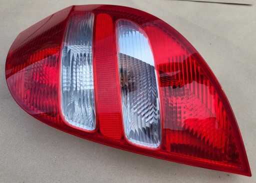 Feux phare Droite Arrière Arrière WKLAD ZAROWKI MERCEDES A W169 OE EUROPA A1698200464