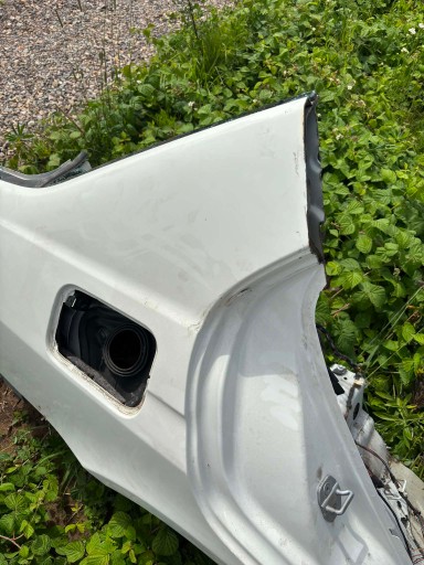 quarter right rear part rear right Mercedes W212 650 sedan