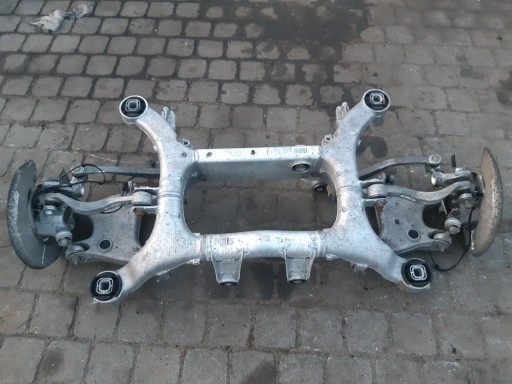 6775883 - Bmw f01 f02 комплект задней торсионной подвески коляски