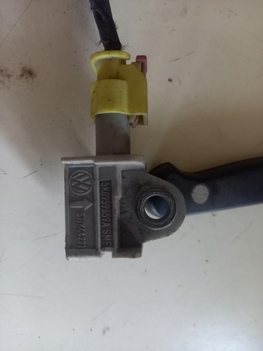 Датчик удару volkswagen oe 5k0959659a