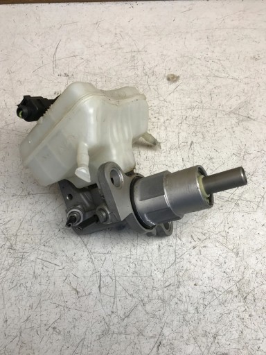 Behälter des Gasses Brems- AUDI A4 B8 A5 LIFT 8K0611301A