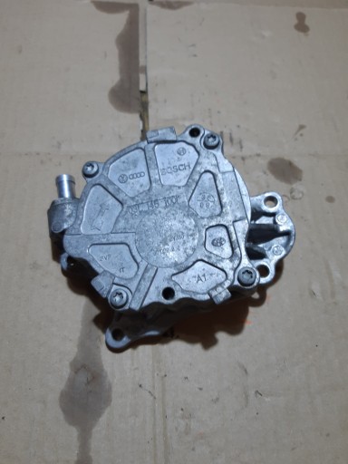 AUDI A6 C6 2.0 TDI pump VACUM WAKUM 03L145100F