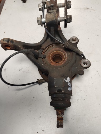 Поворотный кулак левый передний peugeot 308 t7 1.6 hdi 364696