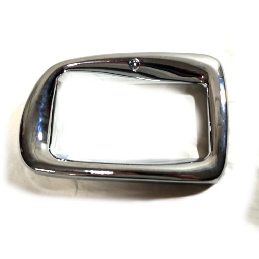 Корпус фары рамка VALTRA левая V34594500