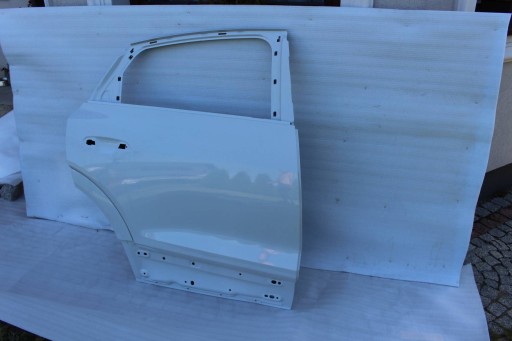 Audi q8 e-tron 2022 задня права сторона задні двері