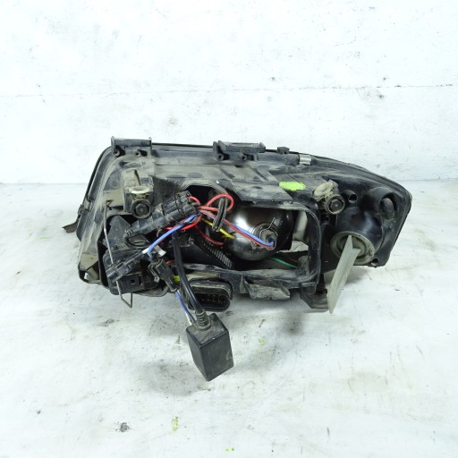 AUDI A6 C5 REFLEKTOR right XENON 08-141-1102R