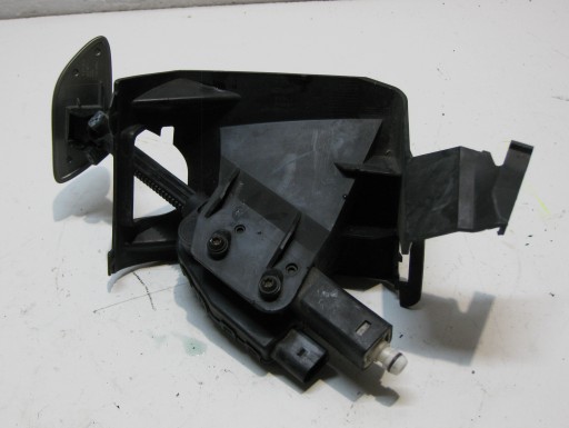 VOLVO V70 2.0 D 09R washer lights spoiler holder left 30764183