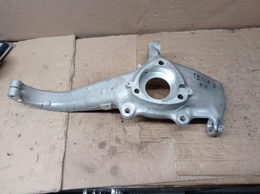 Кермо праве переднє tesla model 3 10443118-00-e