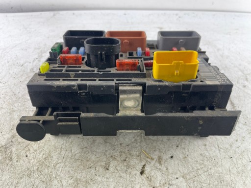module BSM 9666700480 Citroen C4 et 1.4 16V boîte à fusibles