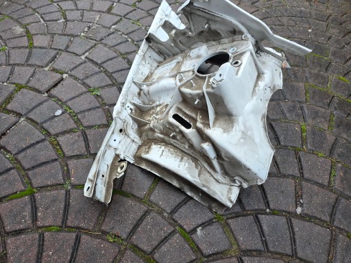 FARTUCH placement right right quarter NOSEK AUDI Q5 80A FY