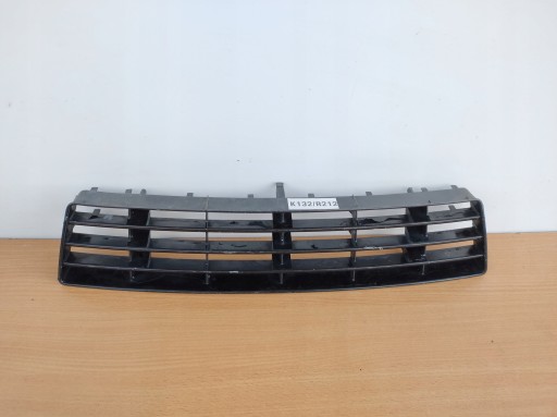 AUDI A6 C5 4B 97-01 ROK mřížka nárazníku předek střední 4B0807683F K132/R212