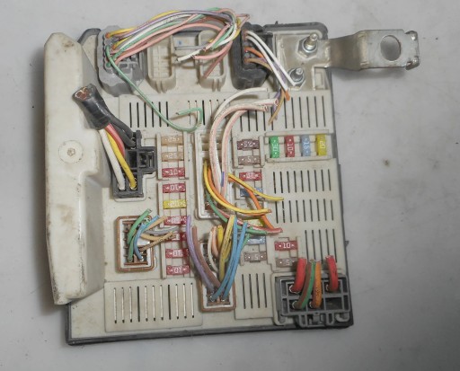 8200450424J - Блок предохранителей renault scenic ii usm модуль c-pft 8200455424j