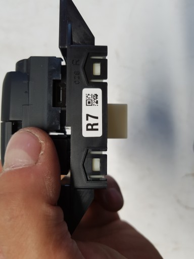 TOYOTA COROLLA E21 Schalter Bremse PARKING