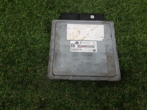 computer of the engine control unit VOLKSWAGEN GOLF 6 03L906023B