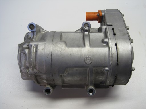 compressor of the air conditioning Range Rover Sport 3,0I M9R3-19D684-AC