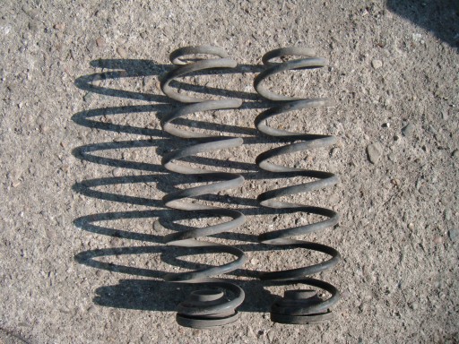 Seat ibiza iii 3 02-08 1.4 tdi 3d 6l комплект пружин задньої підвіски