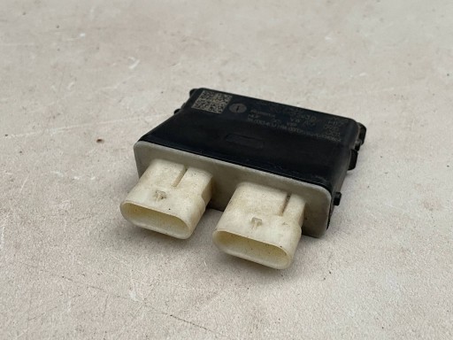 VOLKSWAGEN PASSAT B8 modul kapoty 3G0962243D @A
