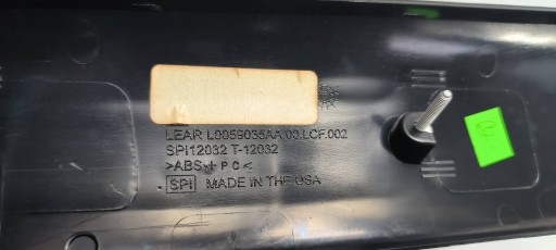 DEKOR moulding of the dashboard ROZDZIELCZEJ L0059035AA CADILLAC DTS
