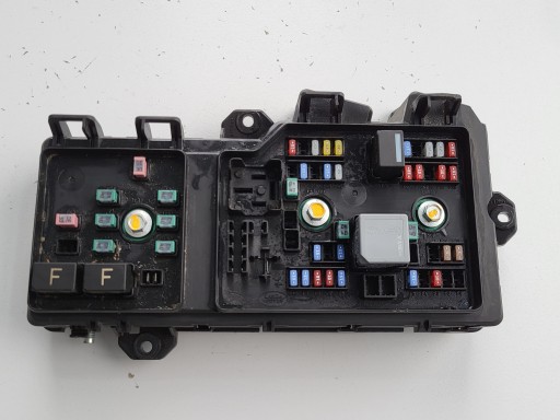 K8D2-14A073-AC, - Блок запобіжників evoque l551 k8d2-14a073-ac