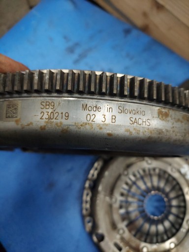 Embrayage DWUMAS VW SEAT SKODA 1.0 TSI 04C105266E