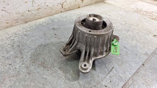 engine mount left A2132400500 MERCEDES W213