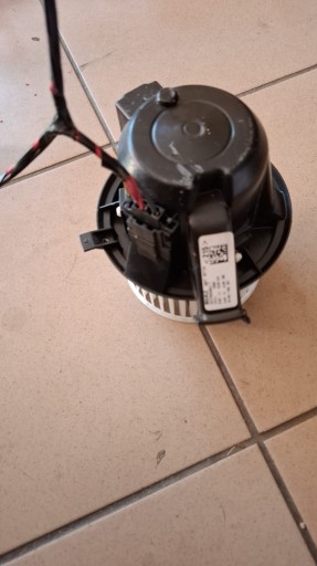 Ventilateur Moteur Bloc de chauffage complet de chauffage RENAULT TWINGO III EE795001 Comme Neuf