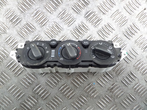 control panel air conditioning devices of the air conditioning FORD FOCUS MK2 AM5T-19980-BE
