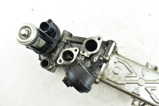 Abgaskuehler AGR AGR-Ventil VOLKSWAGEN PASSAT B7 2.0 TDI 03L131512DQ