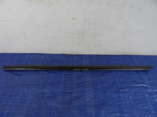 Скребок двери MERCEDES W247 левый задний