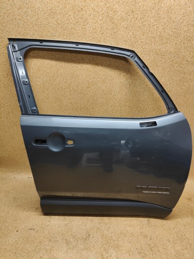 0052142363-001 - Jeep renegade правая передняя дверь
