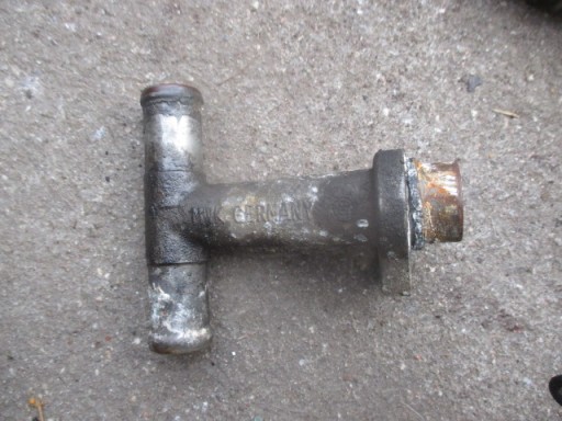 VW T4 водяний патрубок 2.5 TDI дизель 102KM ACV