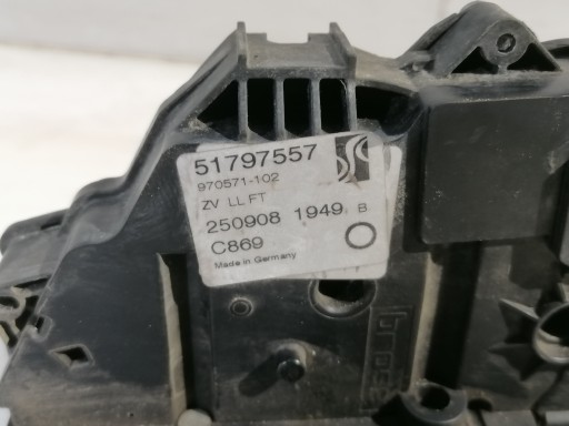 Fiat Grande Punto lock left front 6 PIN 51797557