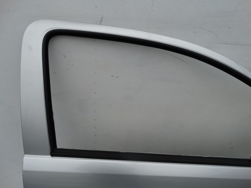 door OPEL CORSA C 3 door right front KOD : Z147