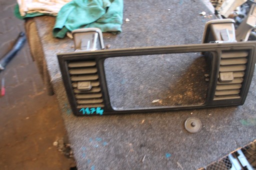 1874. grid air conditioning devices of the dashboard VW T6 7E1857038F